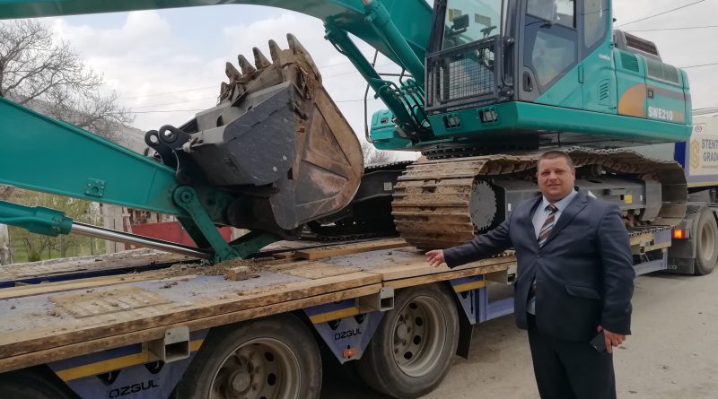 Чистење на јазот во Бучин и реконструкција на улица во Крушево