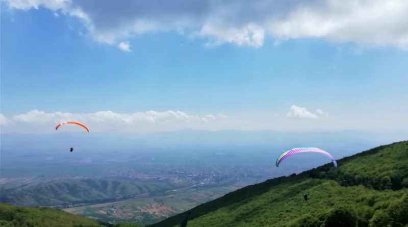 Ден 2 од Пролетниот параглајдинг куп Крушево 2019