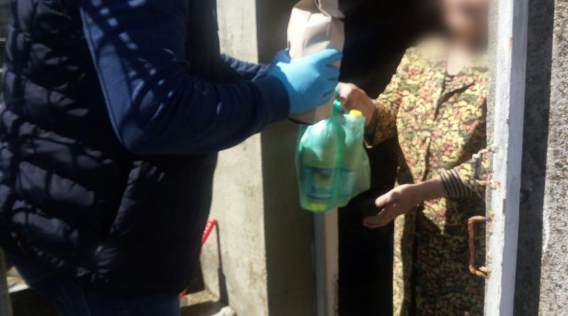 Доделени пакети на социјално загрозени семејства, акцијата продолжува од понеделник