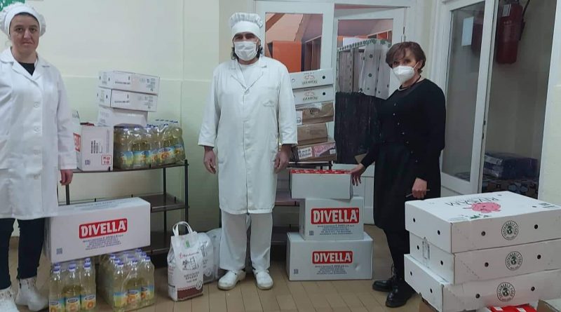 Донација од храна за народната кујна, еден месец топли оброци од сопственикот на хотел Панорама