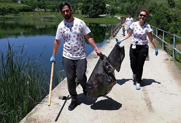 Крушево почисто по акцијата за чистење на отпад, доделени награди за најдобри есеи