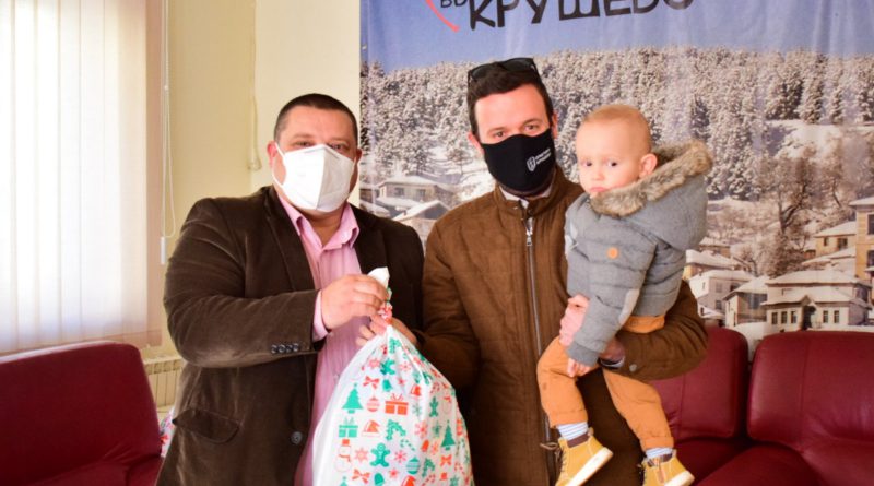 Новогодишни пакетчиња за најмладите