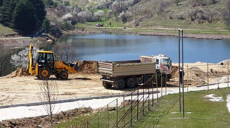Се интензивираат работите на патот до Крушевско Езеро, нова голема акција за чистење