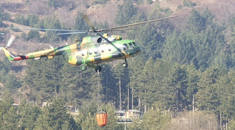 Со асистенција на Армијата се работи на опожарените места во општина Крушево