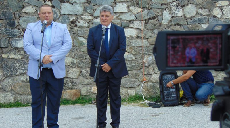 Со оддавање почит кон бегалците од Унгарија започна 3-от ден од „Десет дена Крушевска Република“