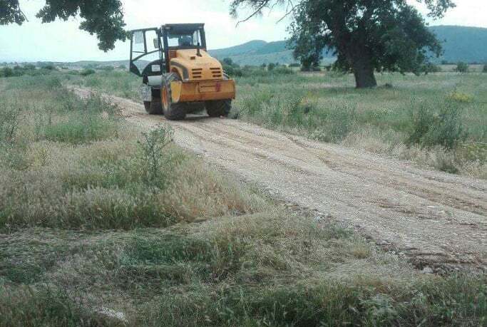 Тампонирањето на патишта до обработливи површини денес во Борино, останува уште Пресил