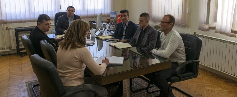 ВАЖНО ИЗВЕСТУВАЊЕ Средбата за бизнис саемот се поместува во 14 часот