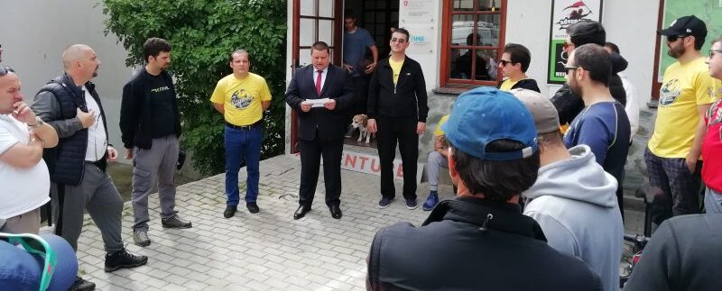 Започна Пролетниот параглајдинг куп Крушево 2019