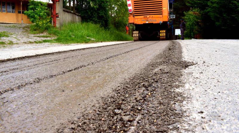 Започна реконструкцијата на патот Крушево – Пуста Река